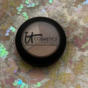 IT Cosmetics luxe performance hydrating eyeshadow trio